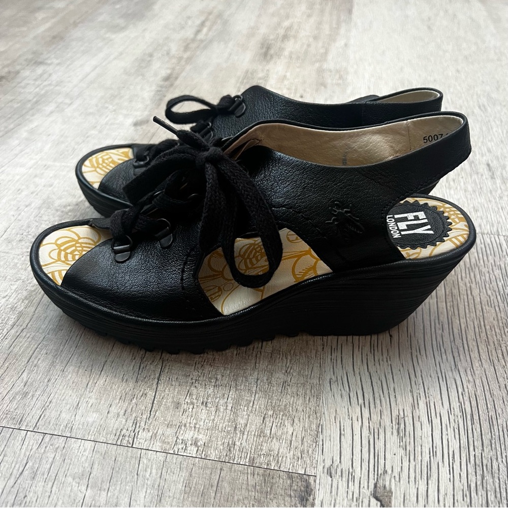 Fly London YIfa Sandals Wedge Black Leather Lace Up Peep Toe Women Size EUR 39